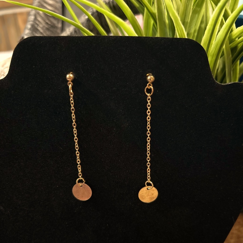 ❤️NEW FROM OUR BOUTIQUE ❤️ Yessie gold drop earrings!!